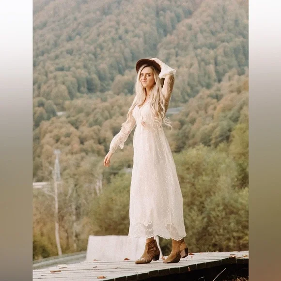 Zara Cream Lace Maxi Dress - Picture 5 of 5